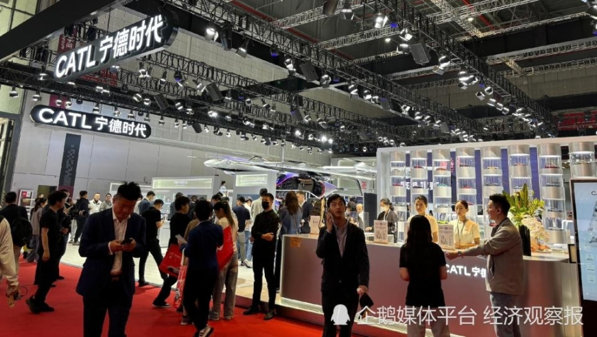 DeepSeek分析何时可以出手买金,澳彩最快开奖结果网站,广泛的解释落实支持计划_影像版V1.54